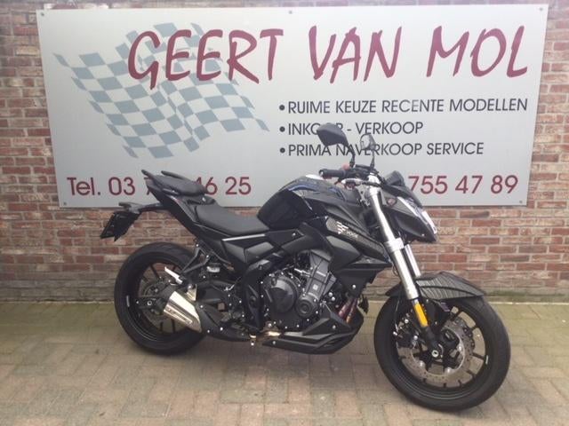 Voge 500 R, 35 KW, 2022, 1246 km, Motoren, 2 cilinders, Nieuw, Bedrijf, Minimaal motorrijbewijs A2