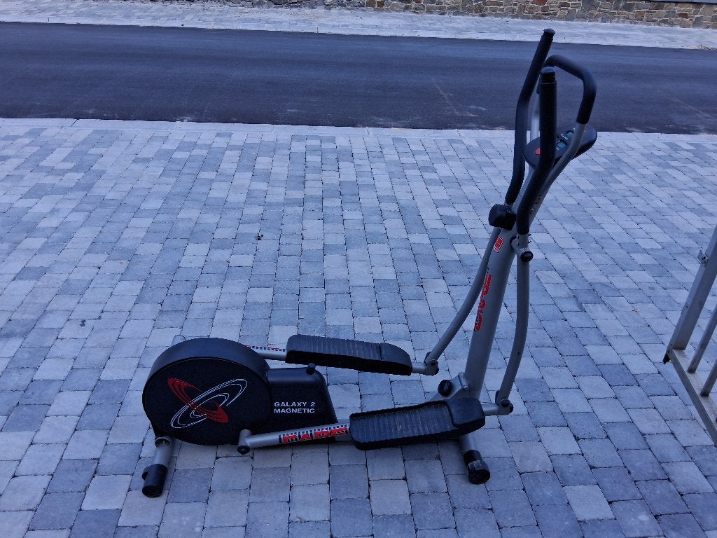 Vélo elliptique, Sports & Fitness, Enlèvement, Utilisé, Métal, Vélo elliptique
