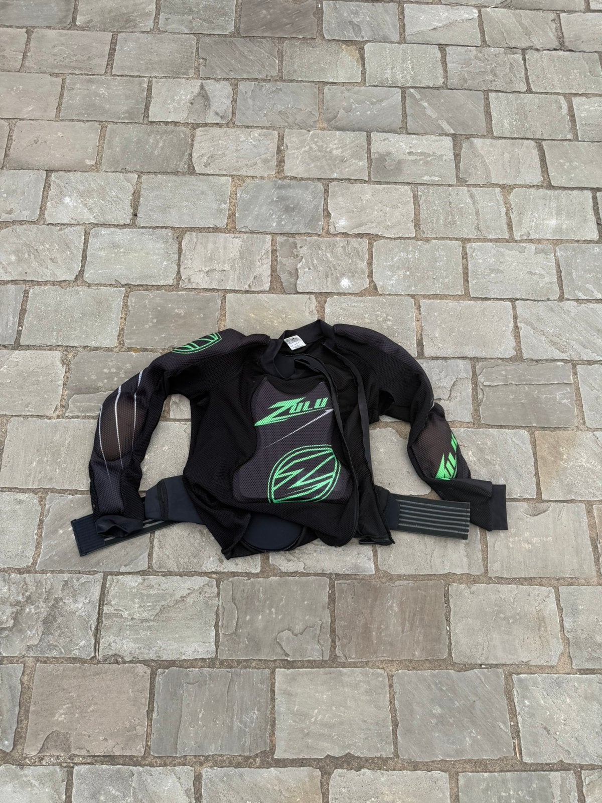 Cross bescherming, Motoren, Ophalen