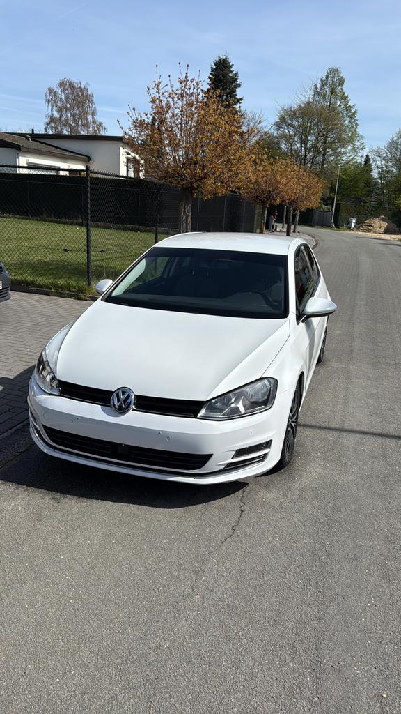 Volkswagen golf 7 1.2 benzine 81kw2016 145000km ALLSTAR Look, Auto's, Voorwielaandrijving, Multifunctioneel stuurwiel, Wit, Bedrijf