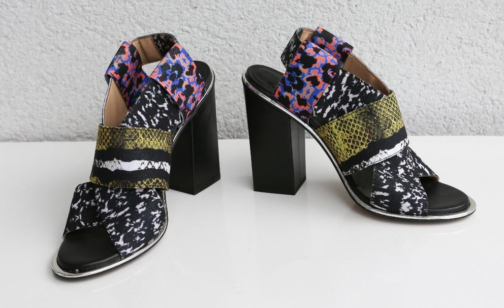 Mooie veelkleurige sandalen 38, Zo goed als nieuw, Zara Women, Sandalen of Muiltjes, Ophalen of Verzenden