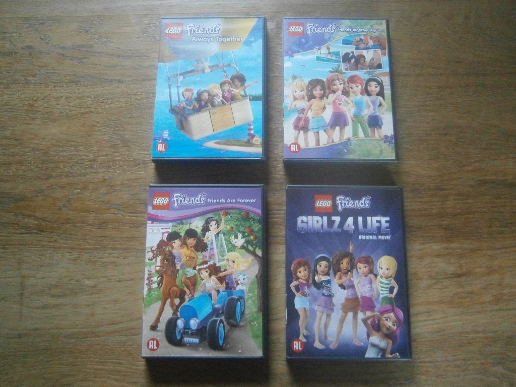 4 DVD  Lego friends     De complete lego friends collectie, Vanaf 6 jaar, Ophalen of Verzenden, Zo goed als nieuw