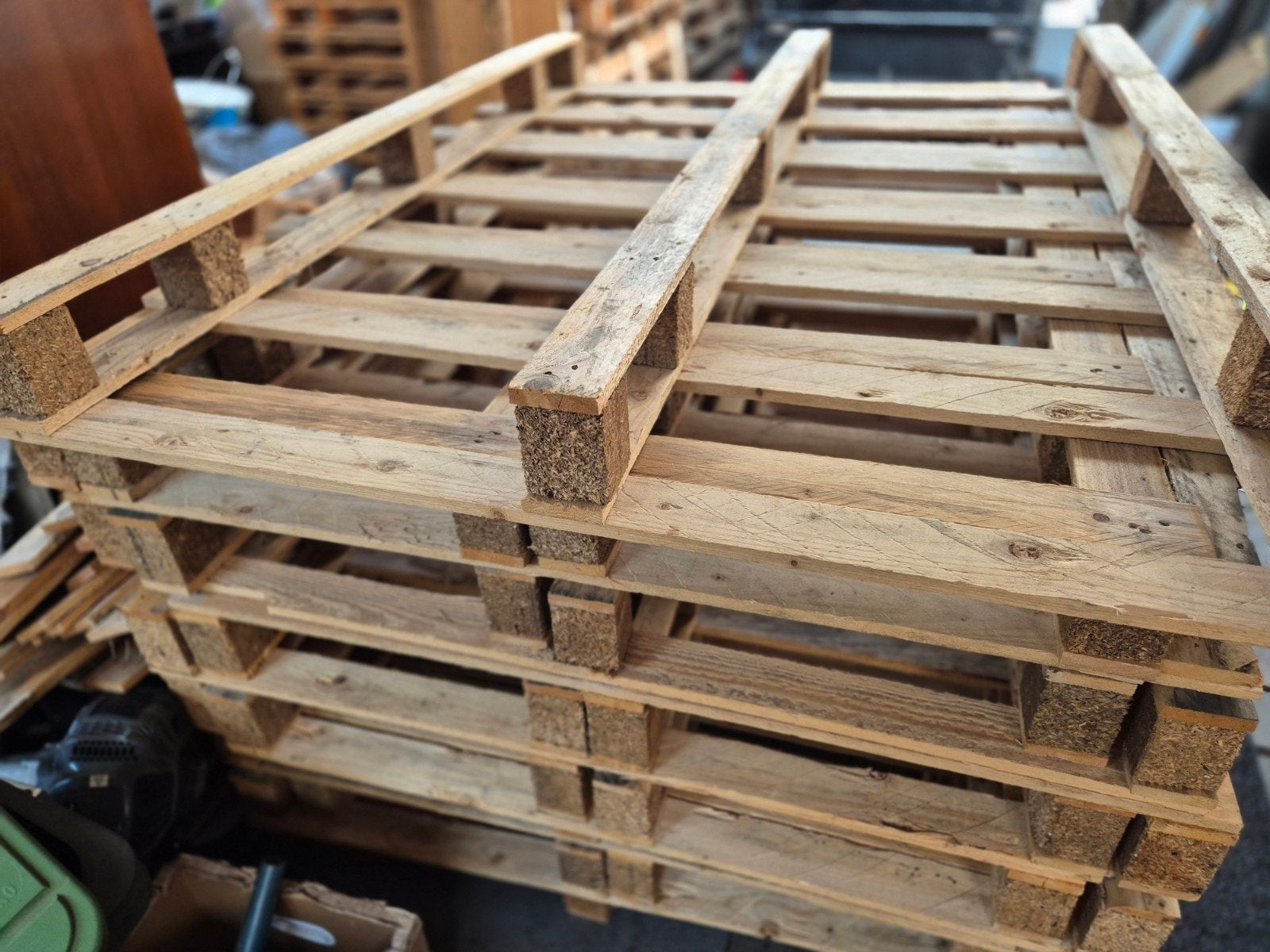 palettes en bois sec, bois de chauffage grand modèle ou bois, Enlèvement, Utilisé, Palette