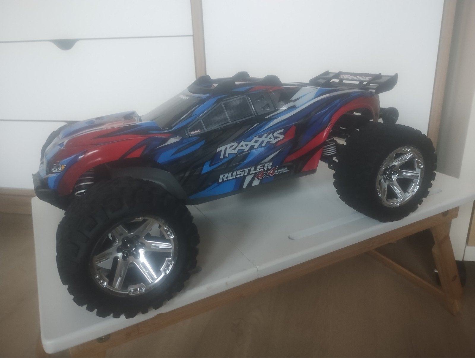 Traxxax Rustler 4x4 VXL als nieuw, Elektro, Auto offroad, Ophalen of Verzenden, Zo goed als nieuw