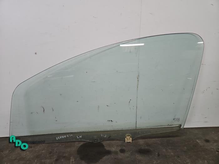 Vitre portière 4portes avant gauche d'un Peugeot 107 (107 0, -, 3 mois de garantie, Utilisé, -