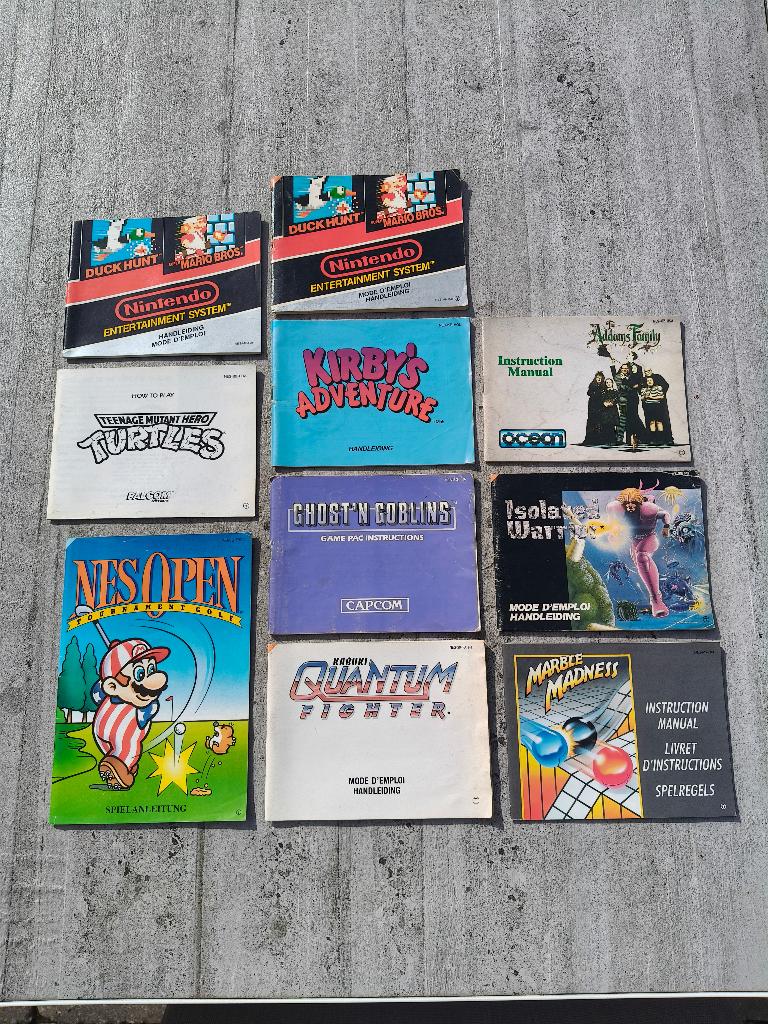 10 Nintendo NES boekjes handleidingen manuals / origineel, Games en Spelcomputers, Games | Nintendo NES, Gebruikt, Platform, 1 speler