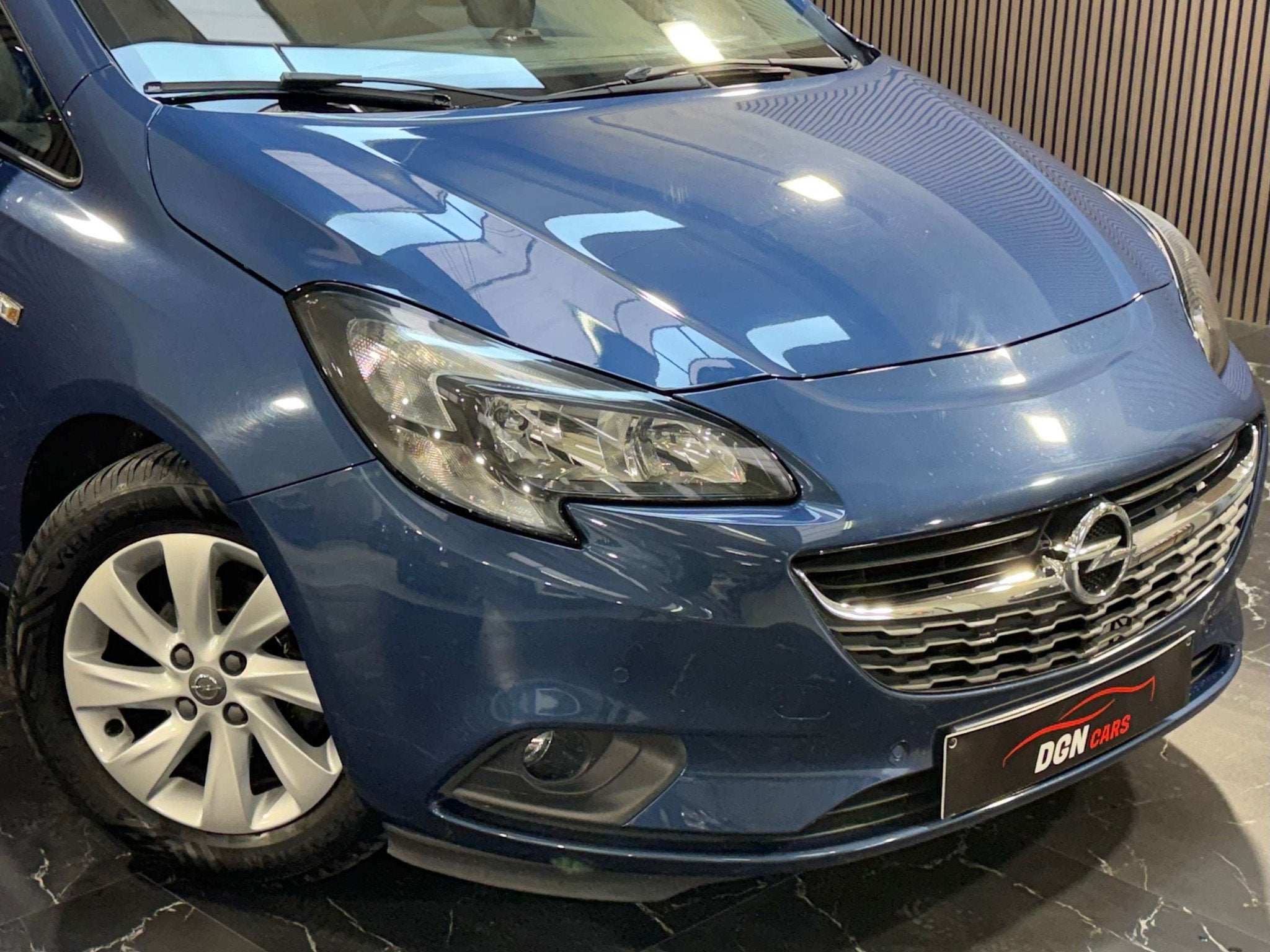 Opel Corsa Corsa 1.4i Essentia Euro6b (bj 2016), Auto's, Stof, Gebruikt, 4 cilinders, Blauw