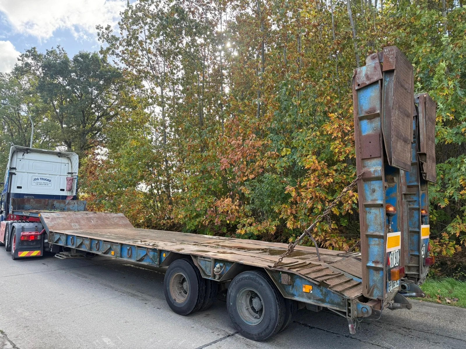 Kaiser low loader / STEEL suspension LAMES, Autos, Achat, Entreprise, Autres carburants, Remorques et Semi-remorques