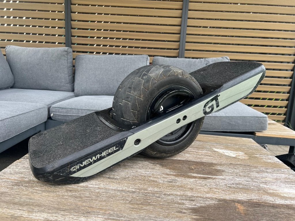 Onewheel GT, Sport en Fitness, Skateboarden, Ophalen, Zo goed als nieuw, Skateboard