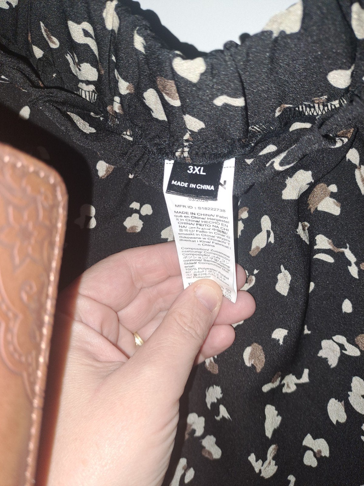 Vêtements femme, Enlèvement