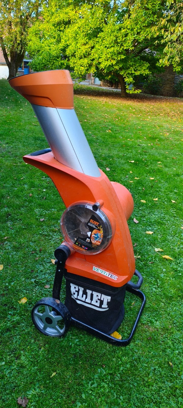 broyeur eliet néo 2 sous garantie peu servi, Tuin en Terras, Ophalen, Gebruikt, Elektrisch, Met opvangbak