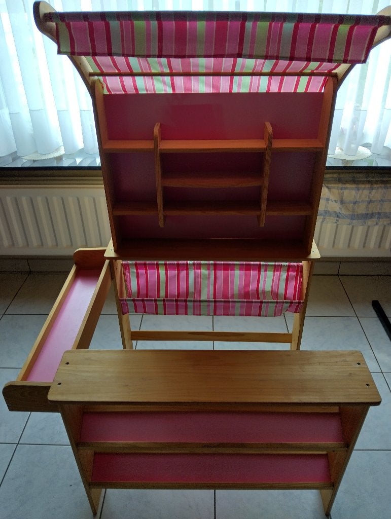 Houten winkeltje, Enlèvement, Utilisé