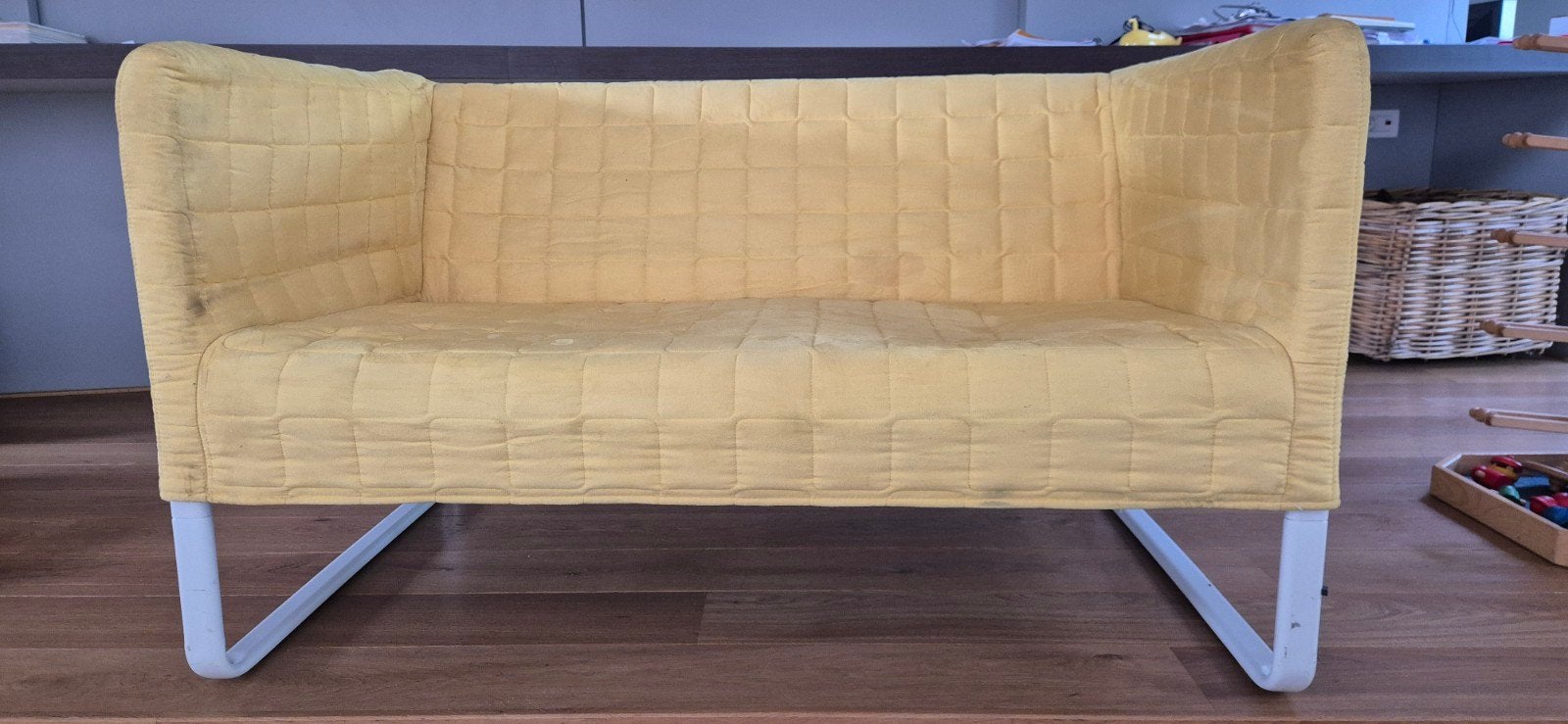 gratis IKEA KNOPPARP 2-zitsbank, moet zo snel mogelijk weg, Ophalen, Stof