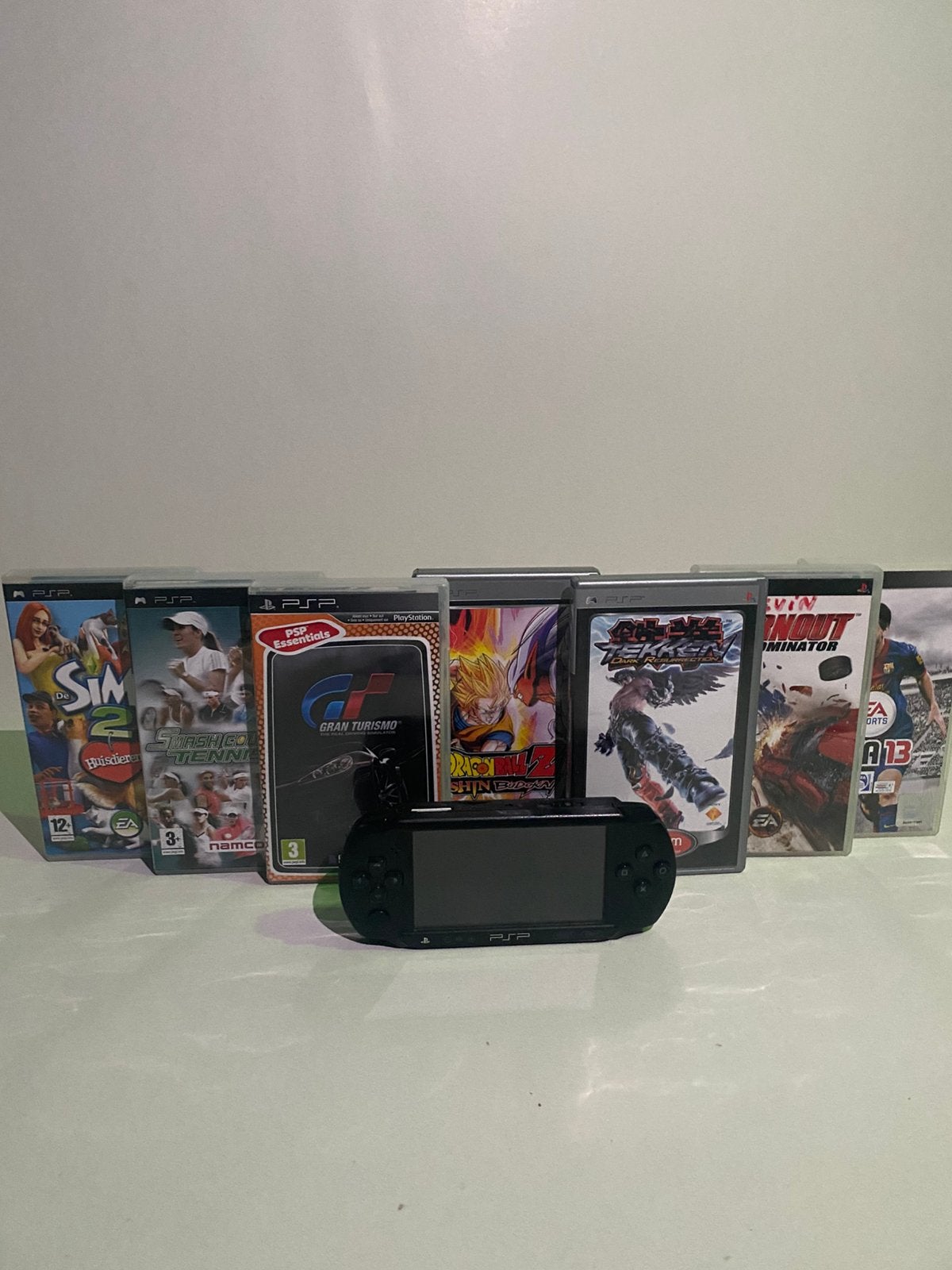 Sony PSP Street + 7 jeux +carte mémoire + chargeur d'origine, Consoles de jeu & Jeux vidéo, Consoles de jeu | Sony PSP, Comme neuf