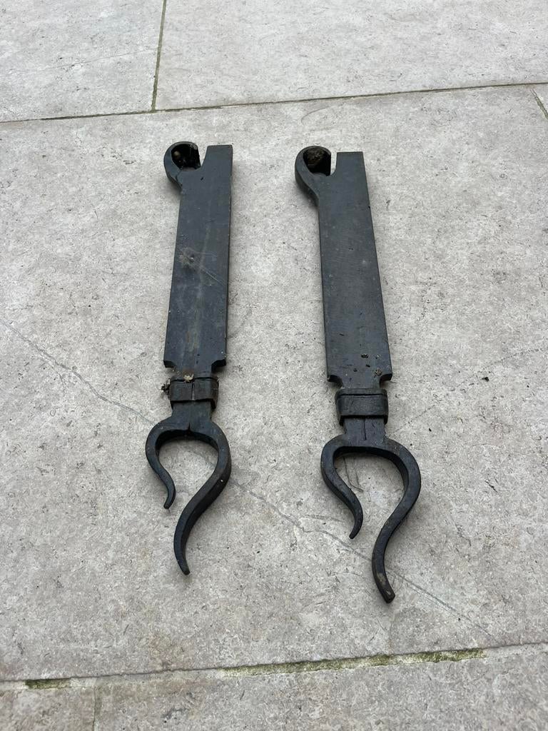 Antieke smeedijzeren haardtangen / haardgereedschap - €30, Enlèvement ou Envoi