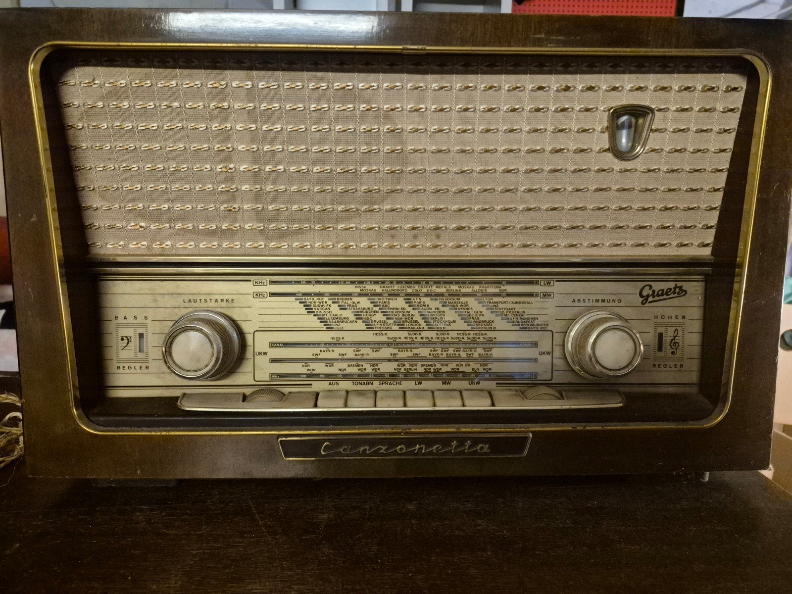 Radio GRAETZ modèle Canzonetta, Antiquités & Art, Enlèvement ou Envoi