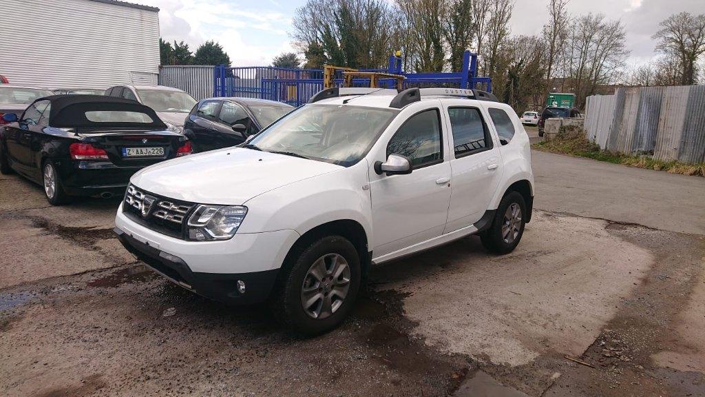 Dacia duster 1200cc essence 2016 105000km 1 prop clim GARANT, Auto's, Dacia, Voorwielaandrijving, Stof, 1199 cc, Wit