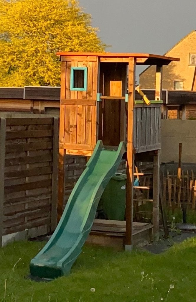 Playhouse sans toboggan, Enlèvement, Utilisé, Bois