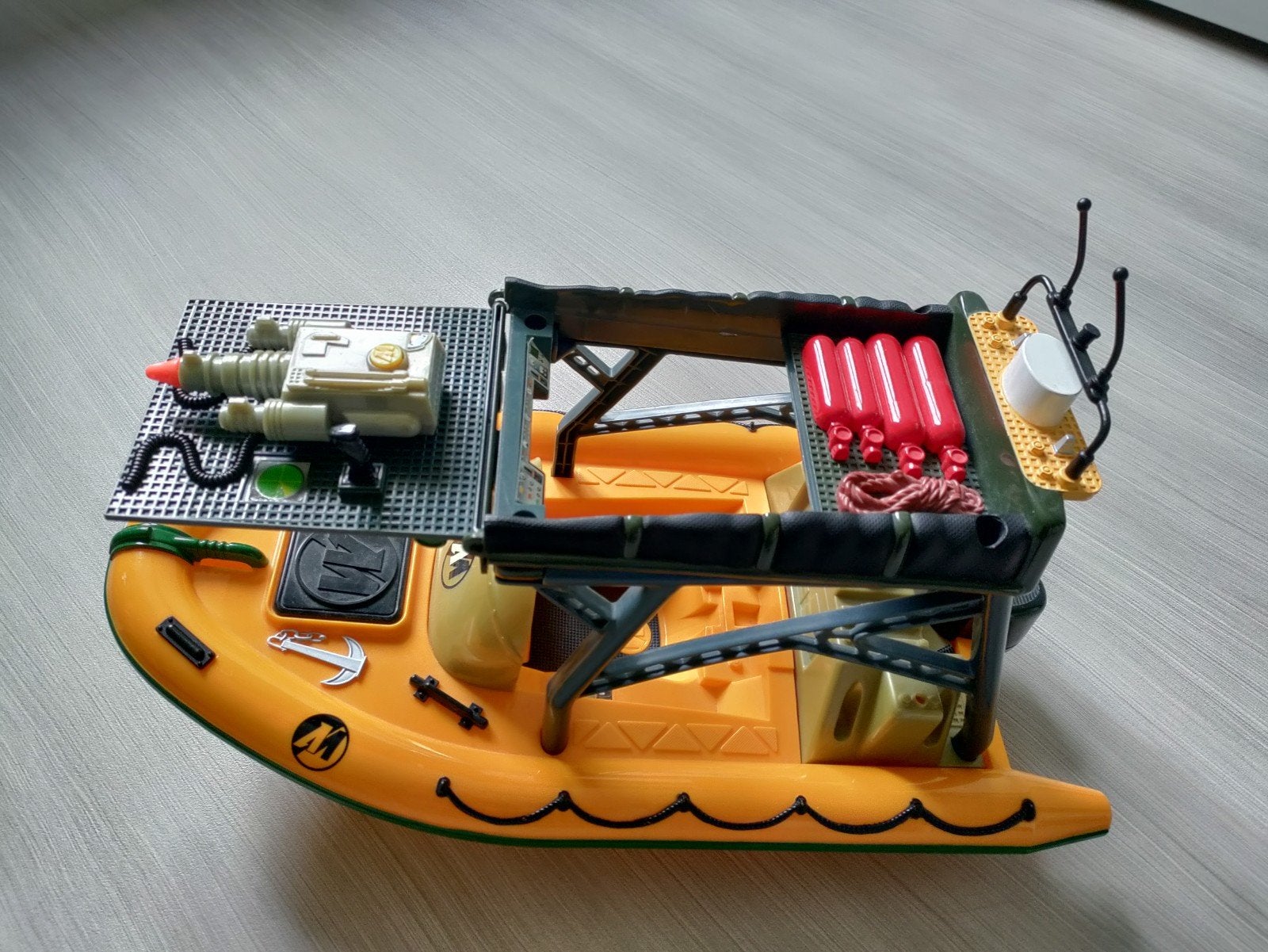 Boot action man, Ophalen