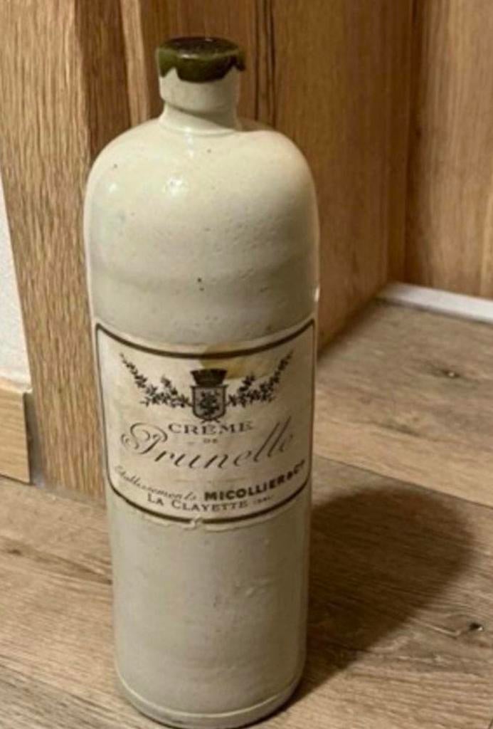 Ancien flacon en gré de prunelle intact pleine, Enlèvement ou Envoi, Pleine