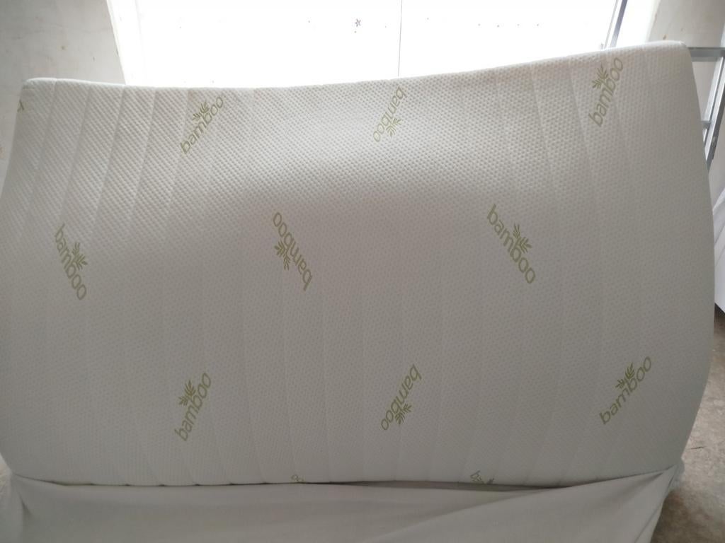 Matelas 140x200 très bon état, Enlèvement, 200 cm, Blanc, 140 cm