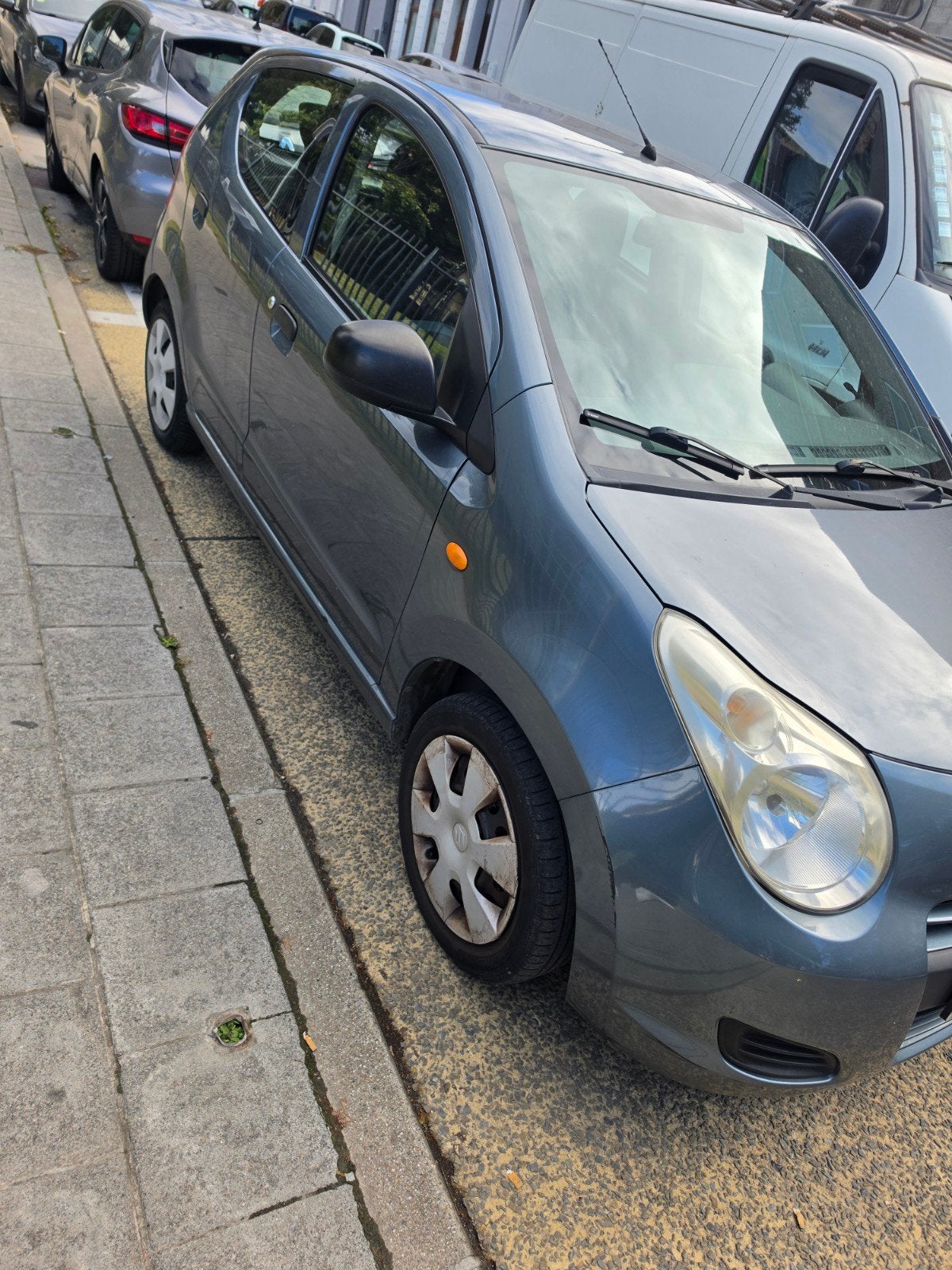 suzuki alto 1000cc essence idéal jeune conducteur, Autos, Boîte manuelle, 5 portes, Particulier, 999 cm³