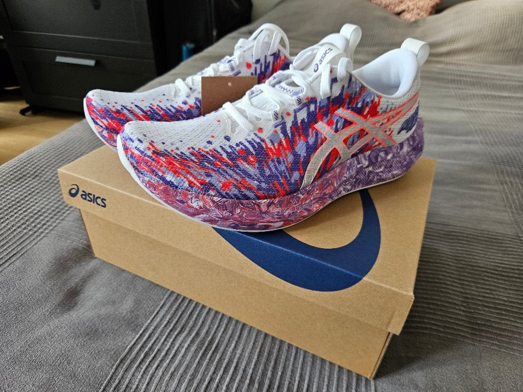 Asics Noosa Tri 16 (taille 44, White/Edo Purple, neuves), Neuf, Course à pied, Chaussures de course à pied, Enlèvement