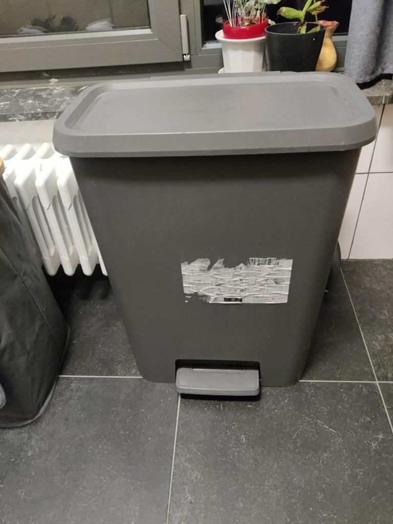 IKEA KNÖCKLA 50L pedal bin, Huis en Inrichting, Woonaccessoires | Prullenbakken, Ophalen