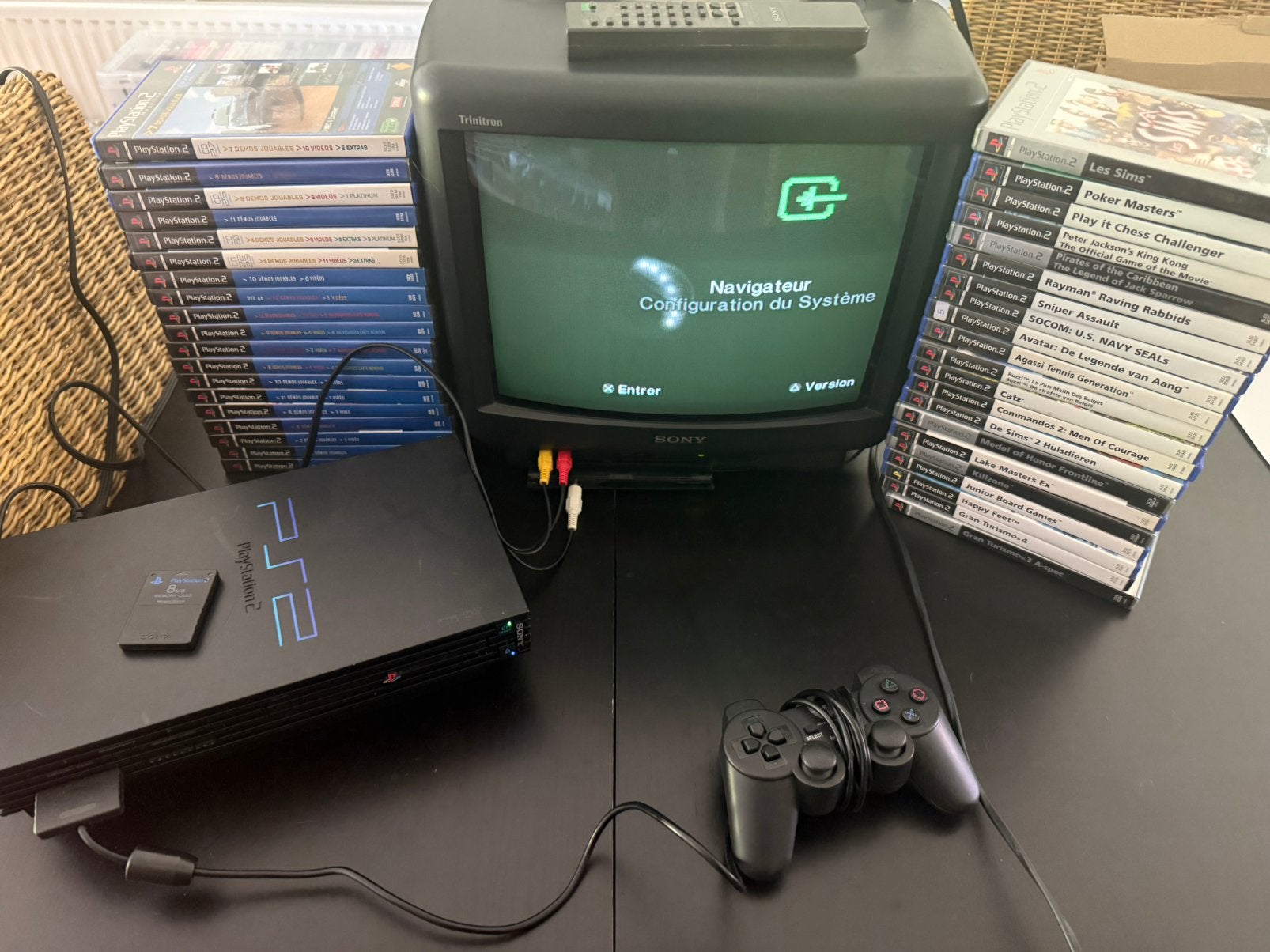 TV Sony + Console PlayStation 2 + jeux + démos, Avec 1 manette, Phat, Enlèvement, Utilisé