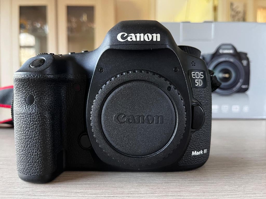 Canon 5D Mark III-camera in perfecte staat, Audio, Tv en Foto, Fotocamera's Digitaal, Spiegelreflex, Canon, 22 Megapixel, Ophalen of Verzenden
