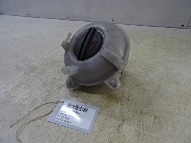 EXPANSIERESERVOIR Audi TT (FV3 / FVP) (01-2014/09-2018), Info@audi.de, Audi, Audi AG, Gebruikt