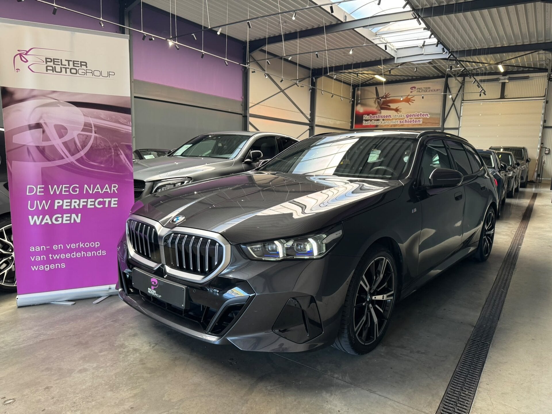 BMW 520 BMW 520d xDrive Touring M-Sport Camera LED Btw Incl., 197 pk, 1995 cc, 0 kg, 5 deurs