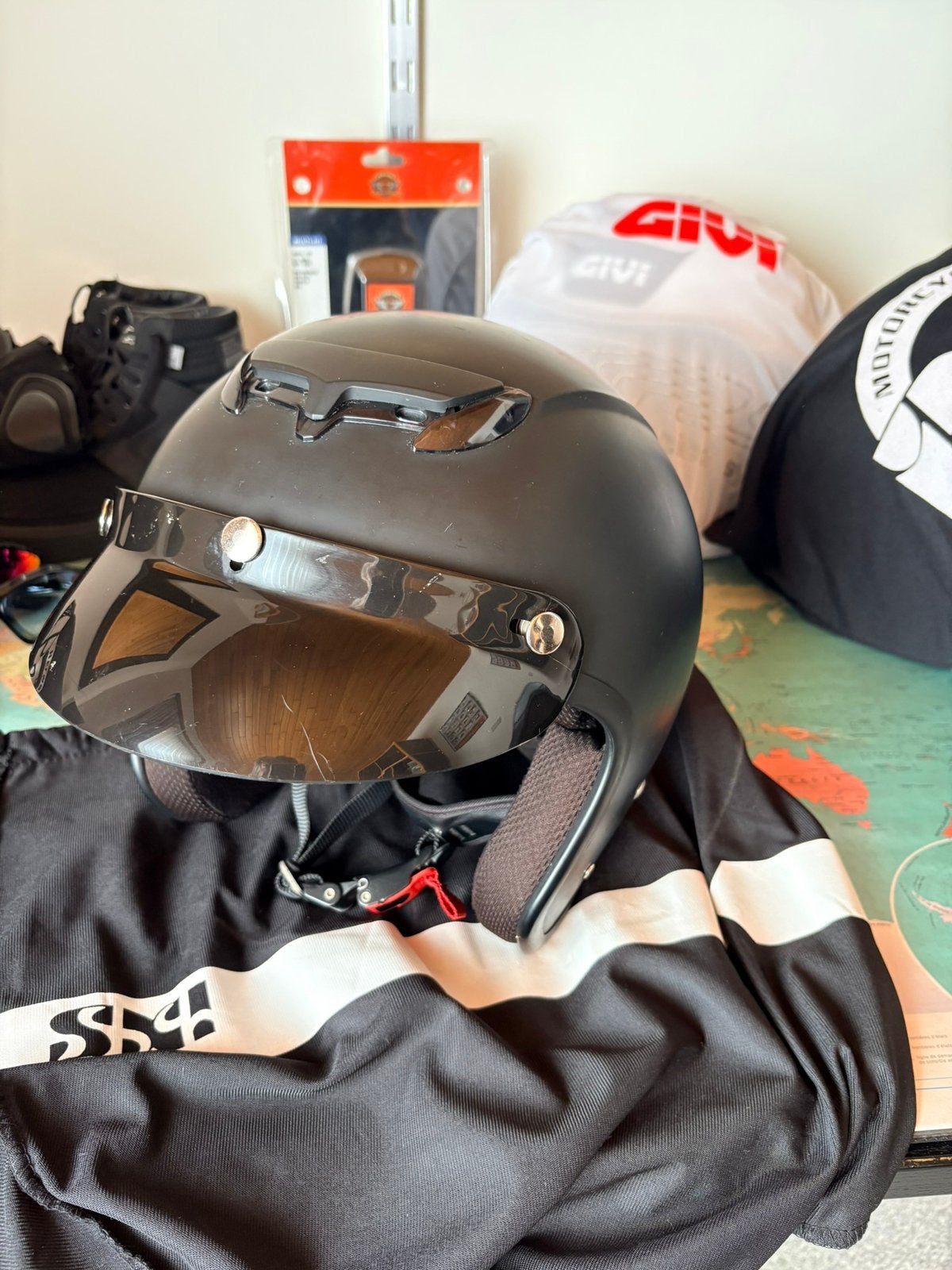 IXS CASQUE NOIR MAT, Motos, Enlèvement