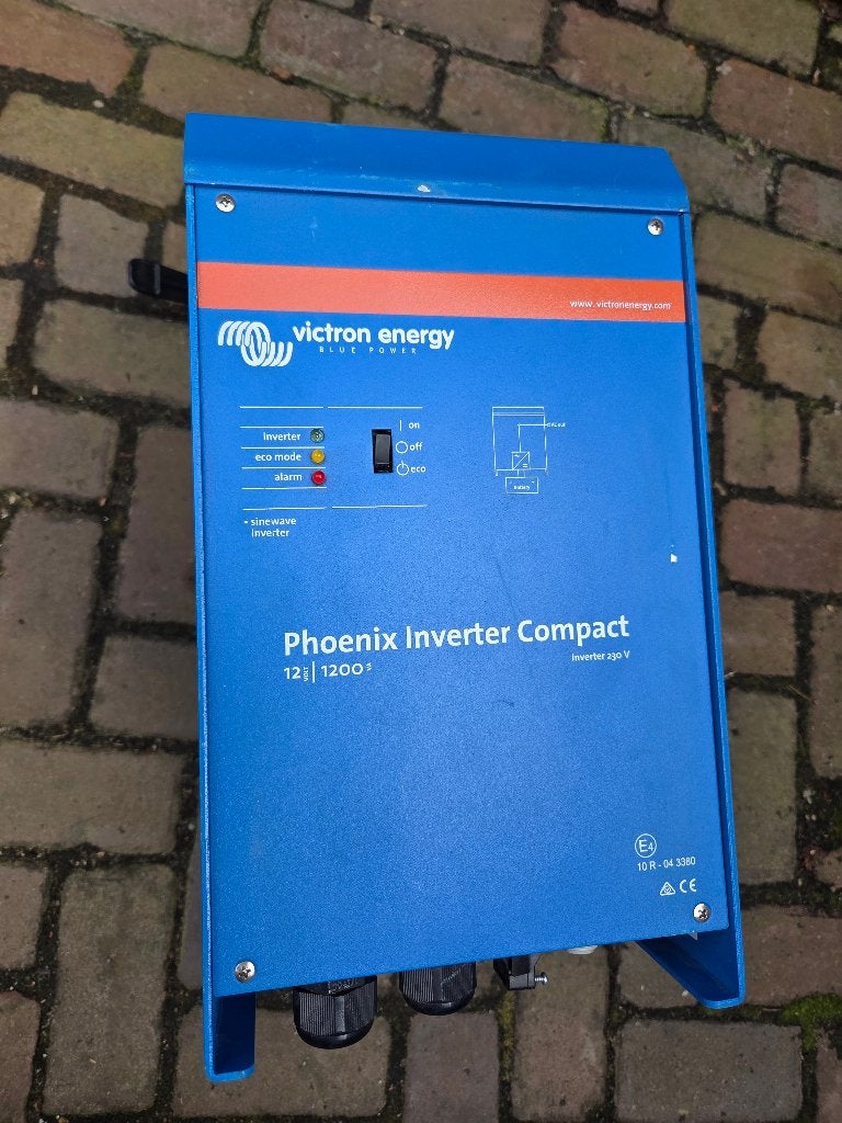 Victron energy Blue power 12/1200 watt omvormer, Enlèvement, Comme neuf