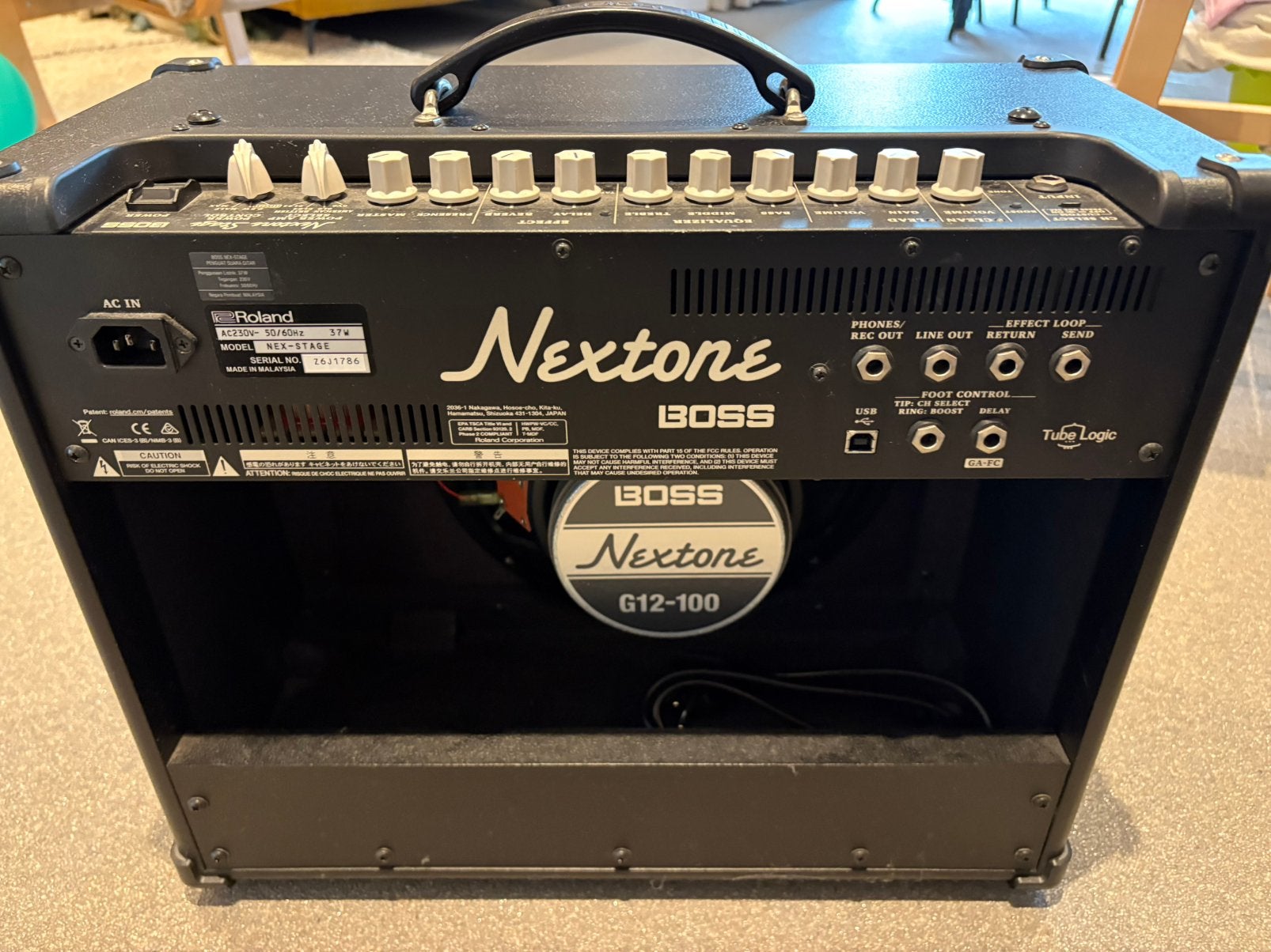 Boss Nextone Stage 40W 1x12"Gitaar Combo + Boss GA-FC Switch, Muziek en Instrumenten, Ophalen of Verzenden, Zo goed als nieuw