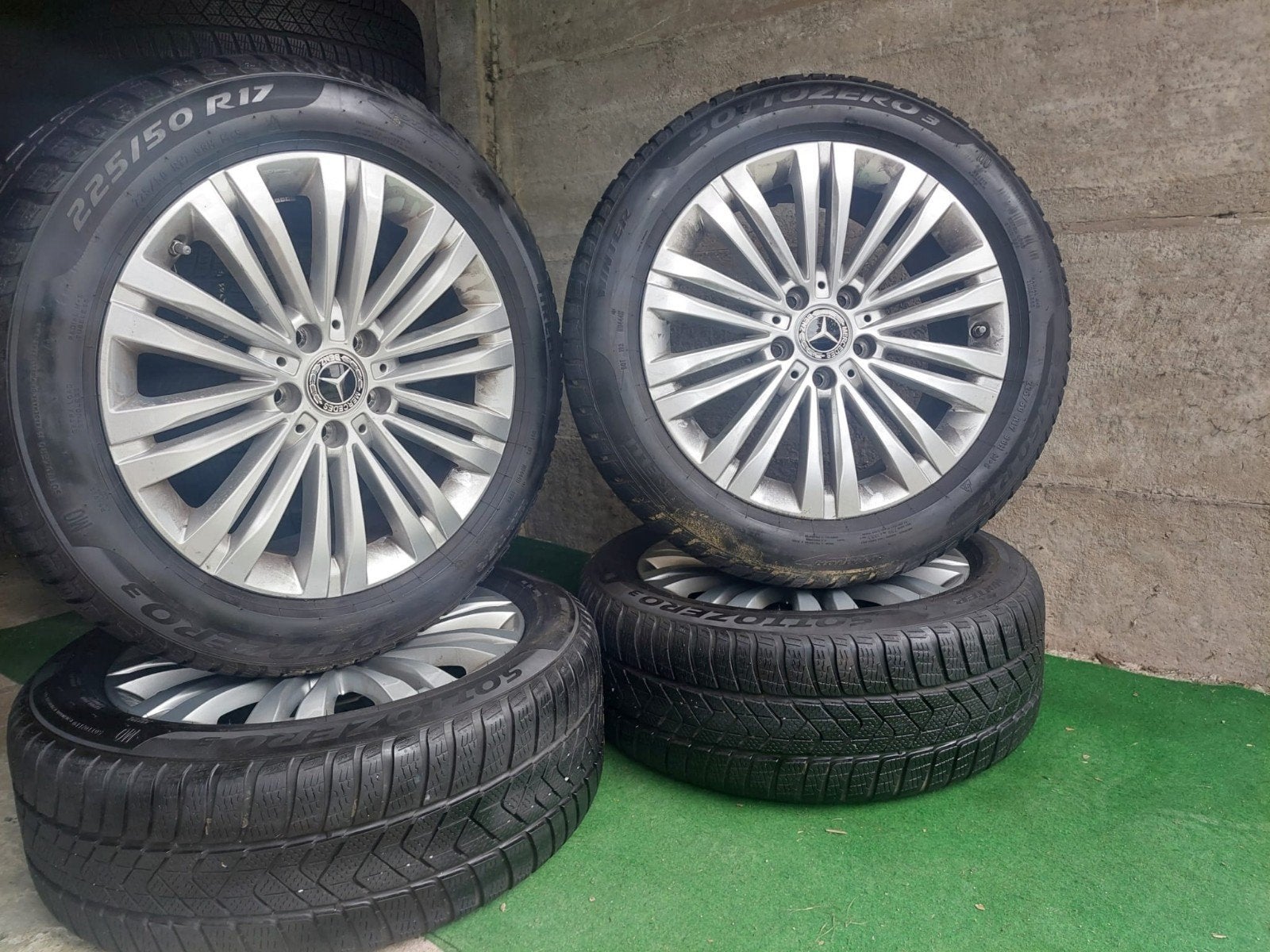 original Mercedes C classe W206 jantes avec pneus hiver, Autos : Pièces & Accessoires, Enlèvement, Pneus hiver, Pneu(s)