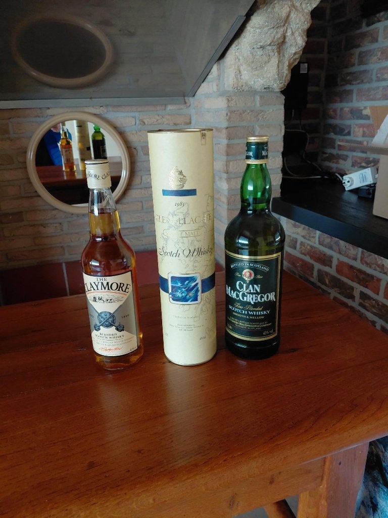 flessen Whisky, Ophalen
