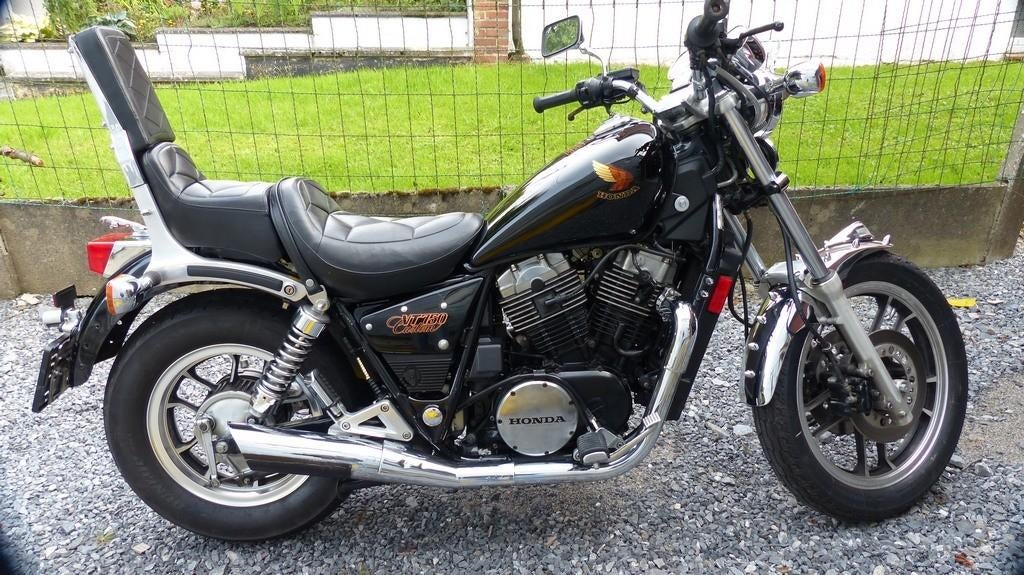 Honda VT750C, Motoren, 750 cc, Cardan-aandrijving, 2 cilinders, Occasion