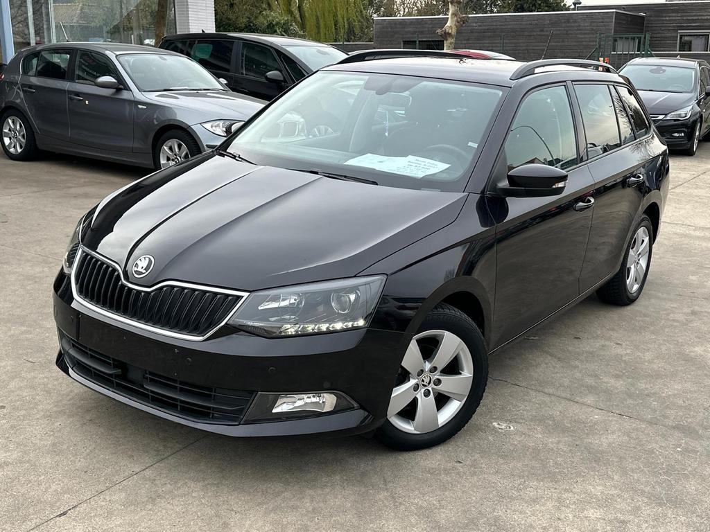 Skoda Fabia 1.5L Diesel 2017 Euro 6b, Auto's, Euro 6, Adaptieve lichten, Zwart, Bedrijf