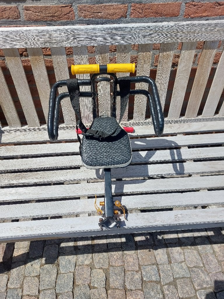 KInderzitje vooraan fiets., Fietsen en Brommers, Fietsaccessoires | Fietsstoeltjes, Ophalen, Gebruikt, Voorzitje, Voetsteuntjes
