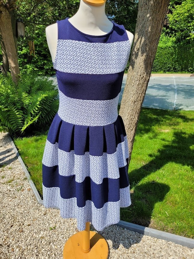 robe  bleu blanc, Vêtements | Femmes, Enlèvement ou Envoi, Comme neuf, Bleu, Au-dessus du genou