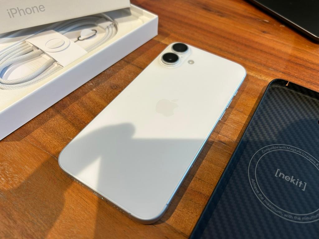 Iphone 16 Plus 265gb wit, Wit, IPhone 16, Zo goed als nieuw, Zonder simlock
