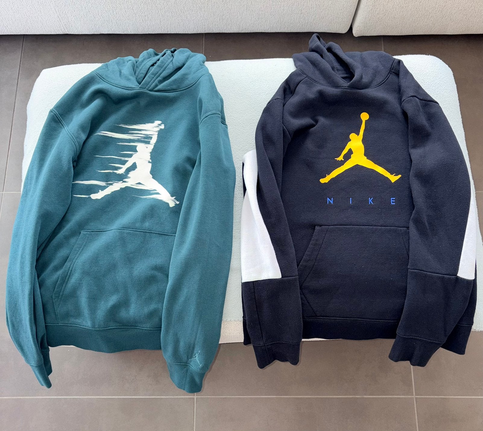 2 Nike Air Jordan hoodies, Jongen of Meisje, Trui of Vest, Ophalen of Verzenden, Nike Air Jordan