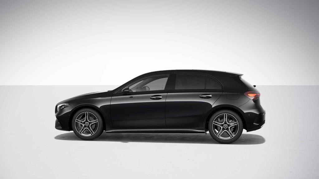 Mercedes-Benz A-Klasse 180 Hatchback AMG Line Night Pack | P, Stof, Gebruikt, 680 kg, 4 cilinders
