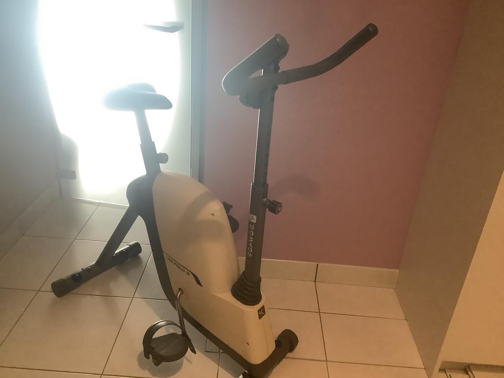 Hometrainer, Ophalen, Zo goed als nieuw, Hometrainer