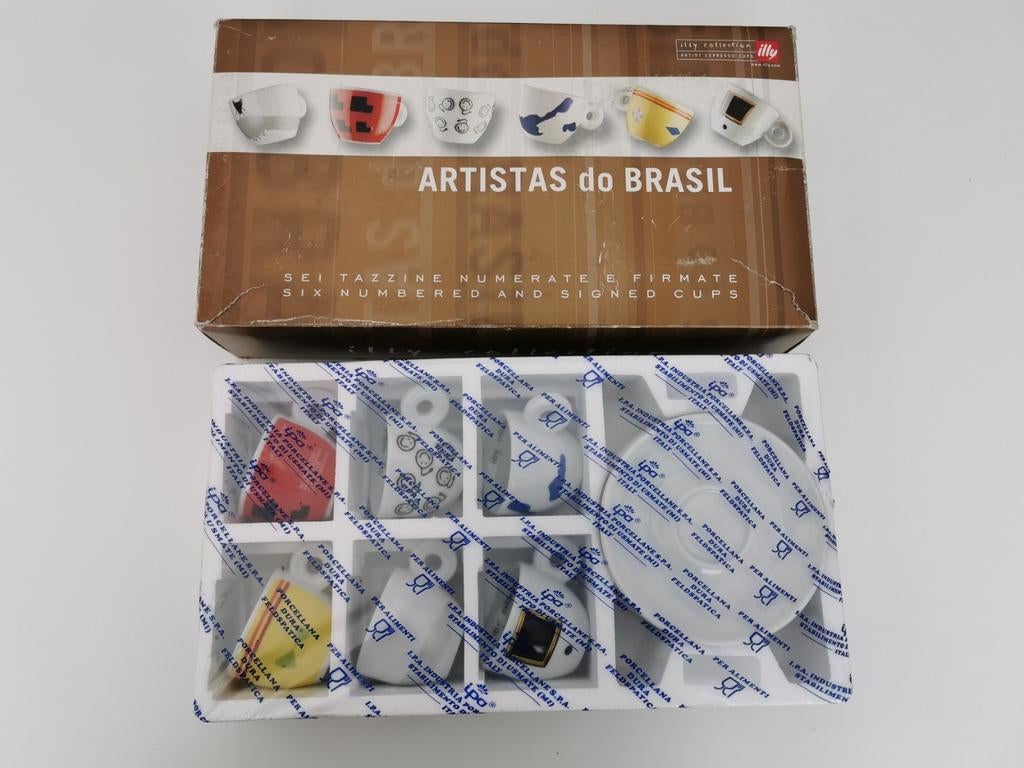 Illy koffietassen artistas do Brasil, Ophalen, Nieuw
