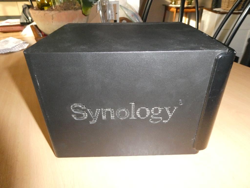 Synology NAS DS416 met 2x 3 TB en 2 X 2TB (6.3TB in SHR), Enlèvement, Utilisé