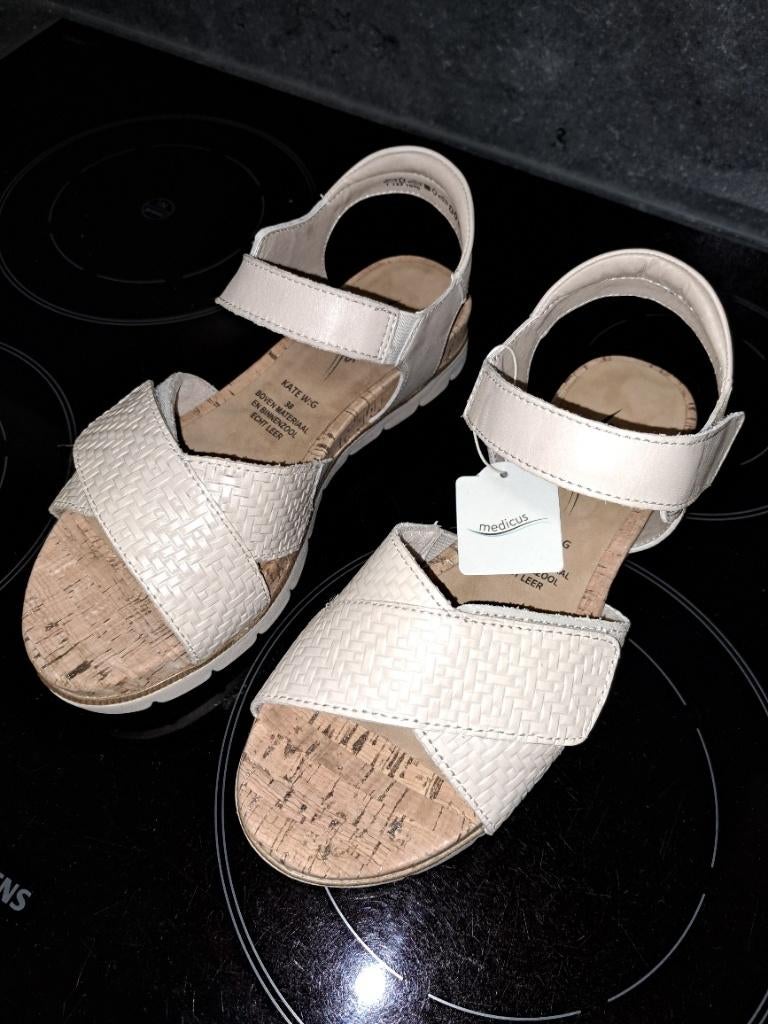 Schoenen Medicus nieuw maat 38, Kleding | Dames, Schoenen, Ophalen, Medicus, Beige, Nieuw