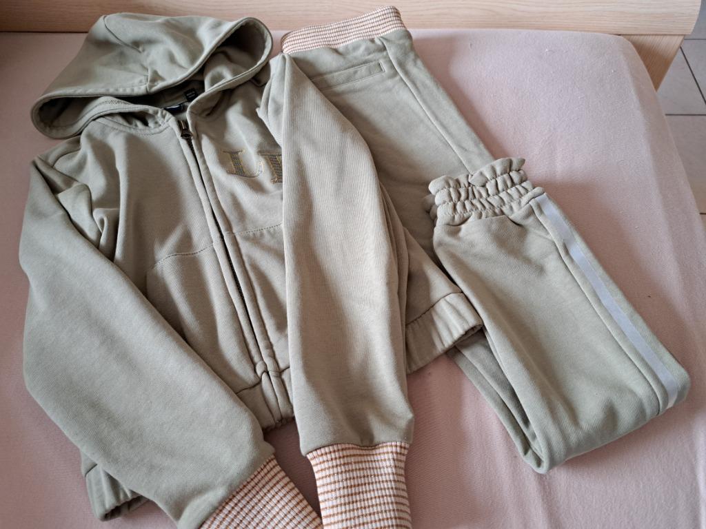 Set jogging merk like flo meisjes maat 134 j, Like Flo, Meisje, Sport- of Zwemkleding, Ophalen of Verzenden