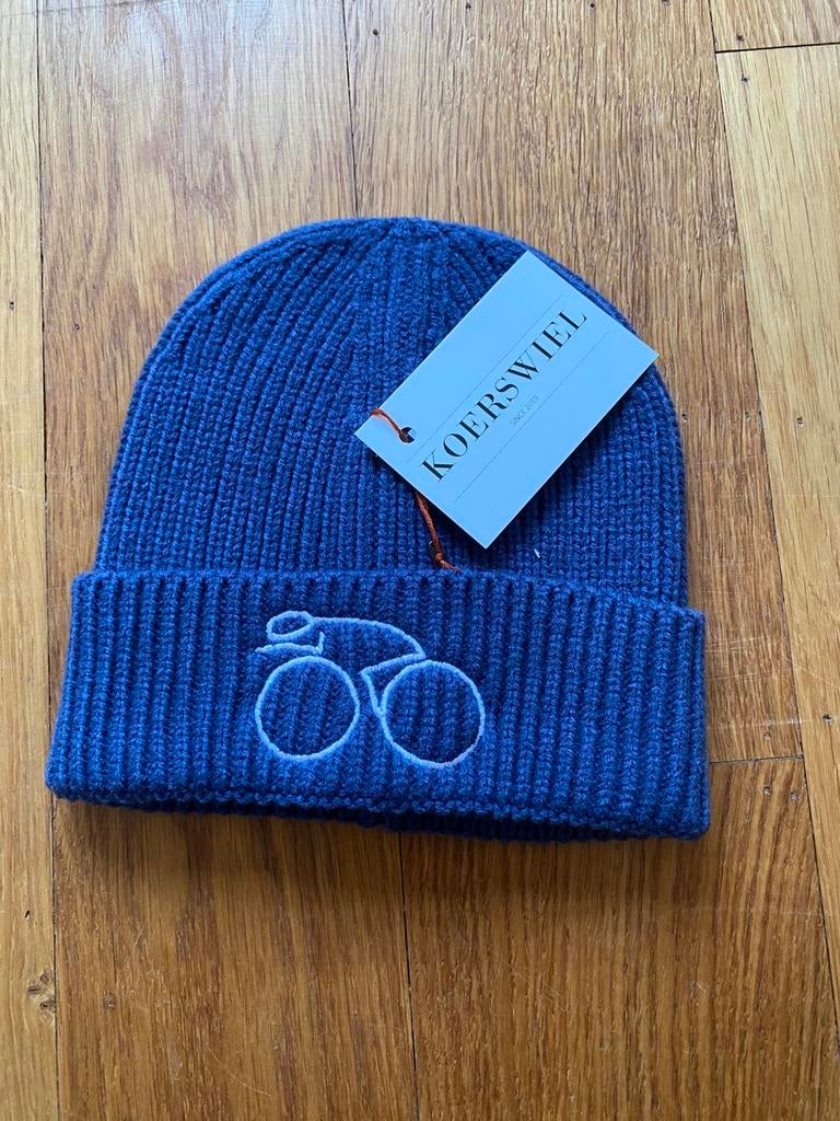 Blauw gebreide muts met geborduurde koersfiets, Ophalen, Nieuw, Koerswiel, Maat 46 (S) of kleiner